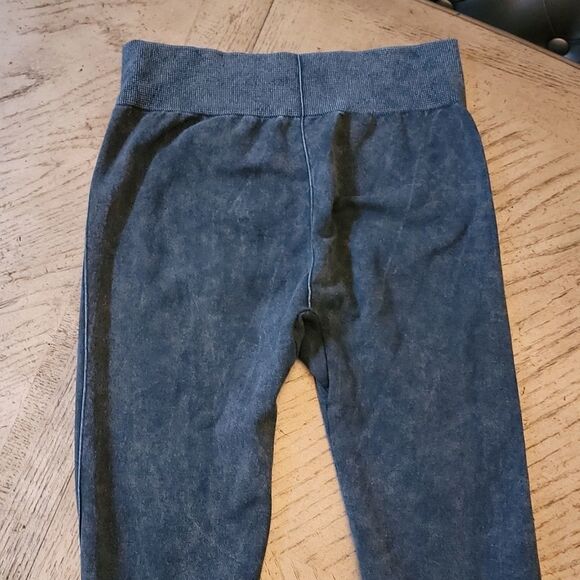 Charcoal distressed denim like leggings size S - Picture 8 of 10
